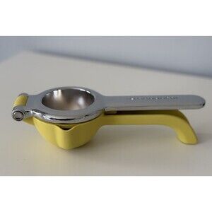 KitchenAid Citrus Juicer Press Squeezer for Lemons Limes Seed Catcher Pour Spout